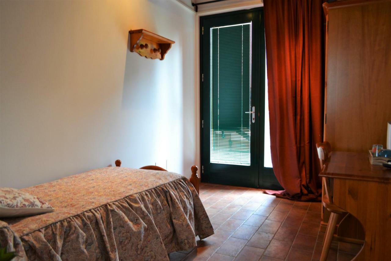 Agriturismo Le Oche Selvatiche Lauzacco Exterior foto
